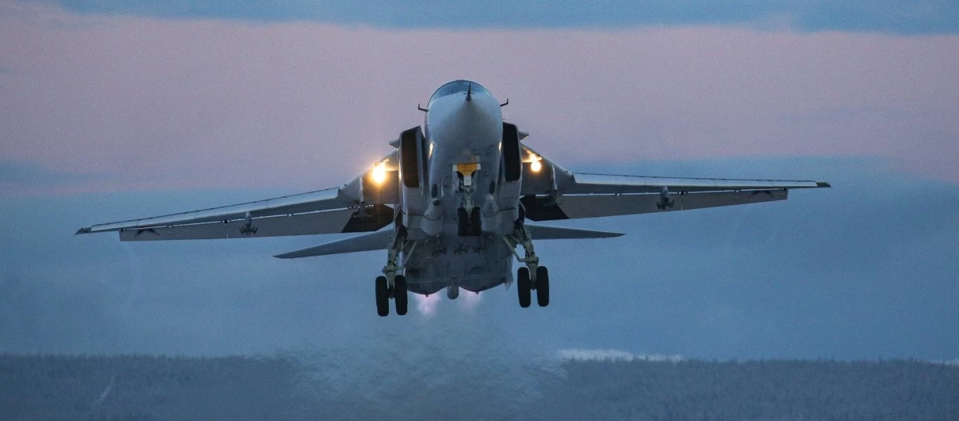 Αρκτικός κύκλος: Εντυπωσιακές εικόνες από τον εναέριο ανεφοδιασμό MiG-31BM και Su-24MR